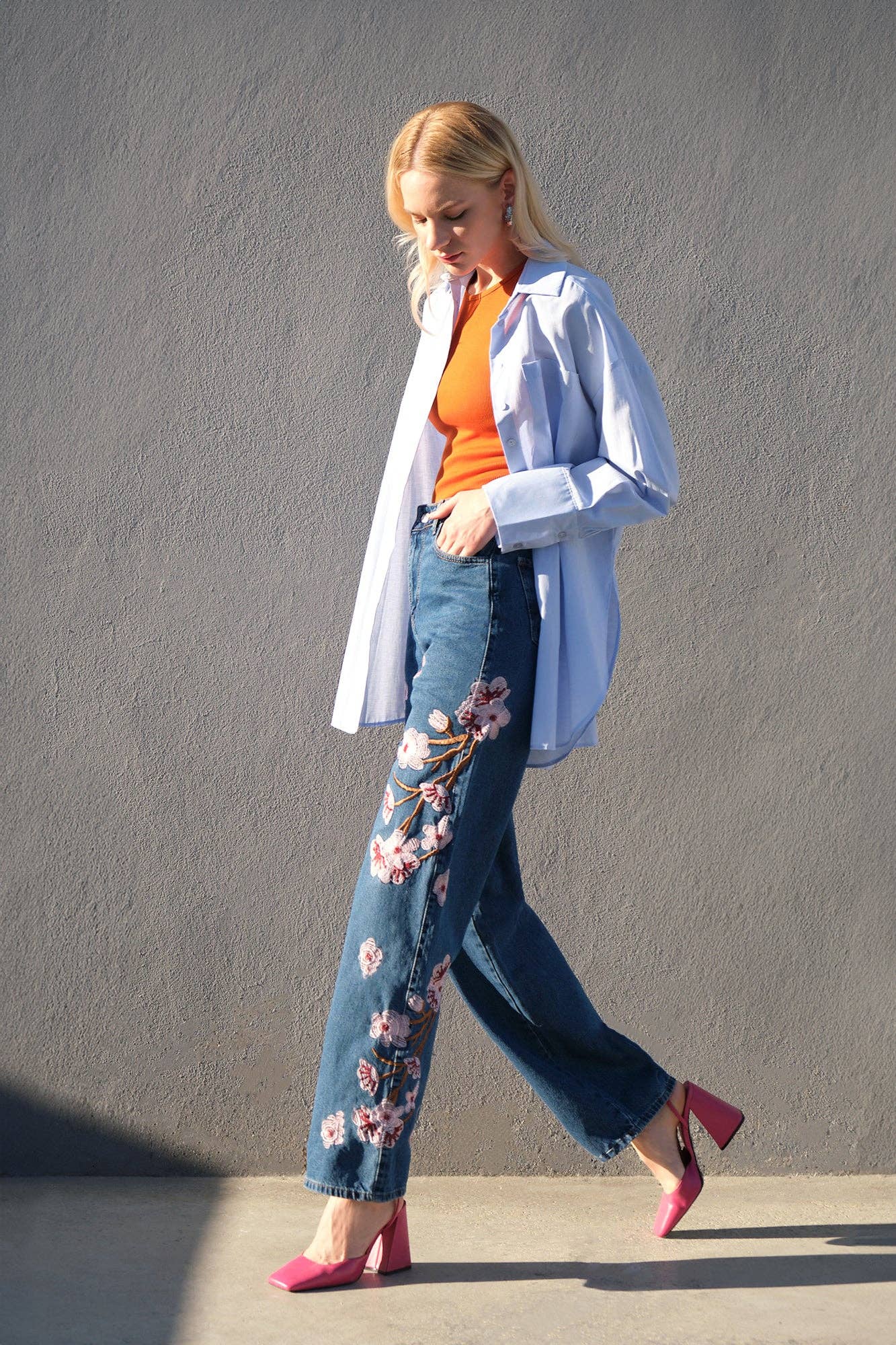 Touché Privé - CHERRY BLOSSOM EMBROIDERED DENIM JEANS - HIGH WAIST