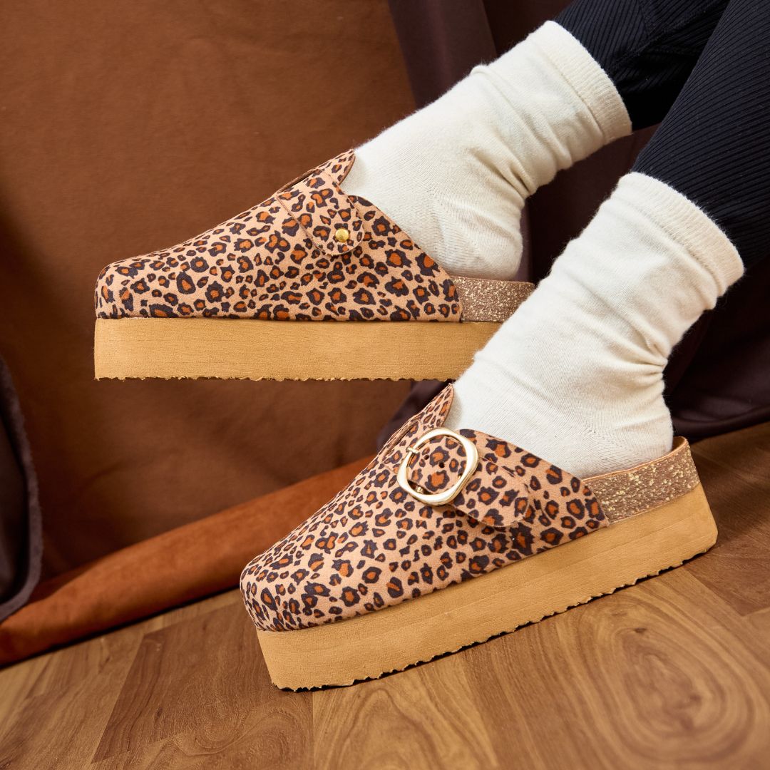 The JASMINE 2 Women's Platform Clogs