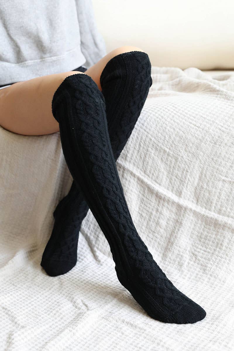 Leto Accessories - Cable Knit Socks: Black