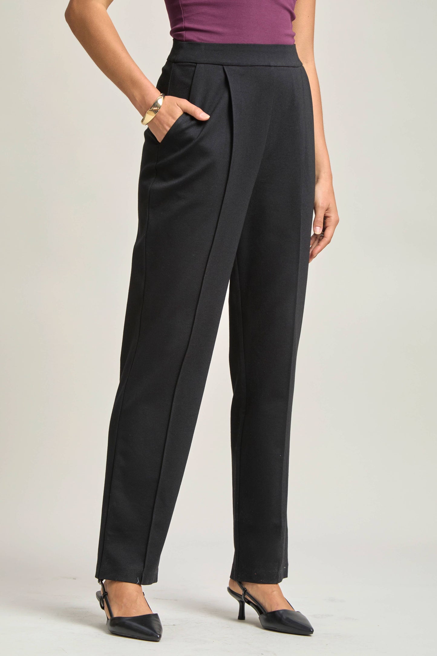 Dear Scarlett - Magic High-Rise Barrel Pants: Black / S