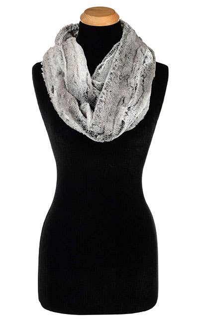 Infinity Scarf: Faux Fur 100% Polyester / Infinity Scarf / Highland in Skye