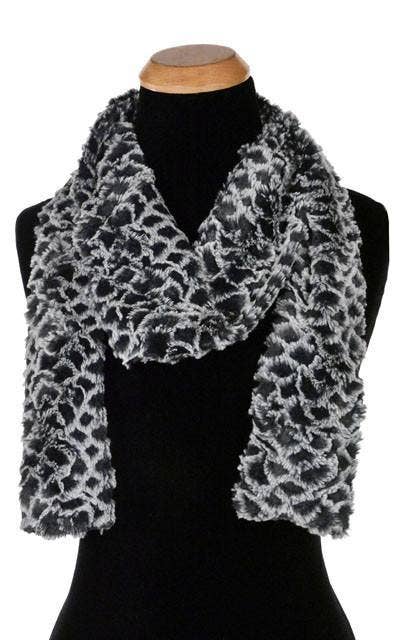 Classic Scarf: Faux Fur 100% Polyester / Classic Scarf / Carpathian Lynx