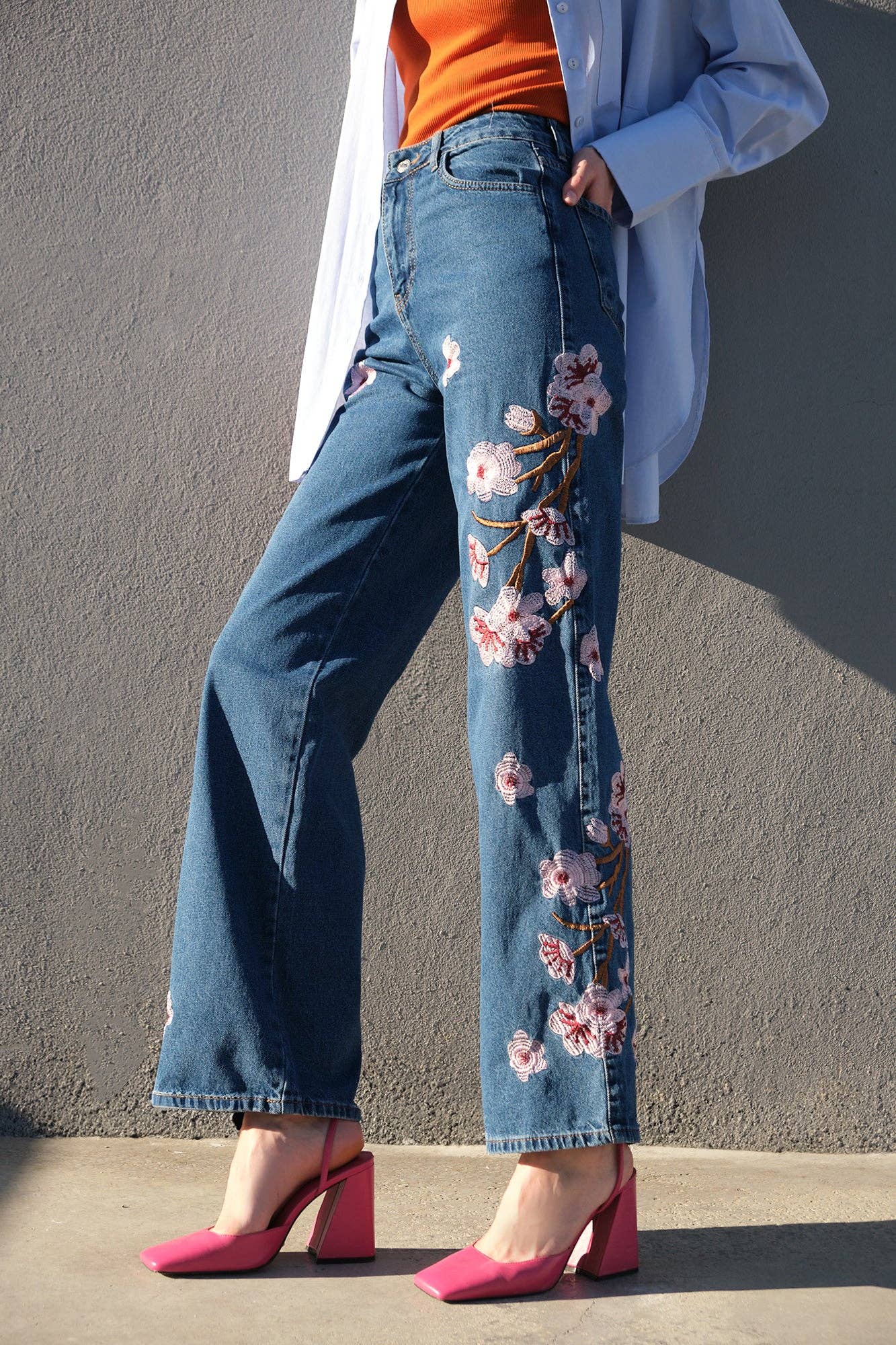 Touché Privé - CHERRY BLOSSOM EMBROIDERED DENIM JEANS - HIGH WAIST