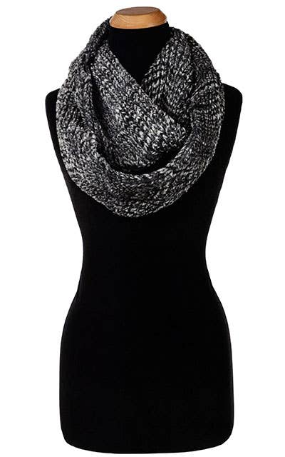 Infinity Scarf: Faux Fur 100% Polyester / Infinity Scarf / Carpathian Lynx