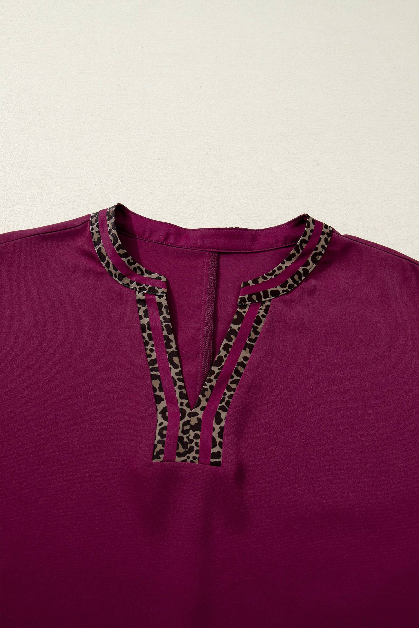66DISCO - Contrast Leopard Trim V Neck Short Sleeve Blouse (S-XL): Red Dahlia / Missy / M