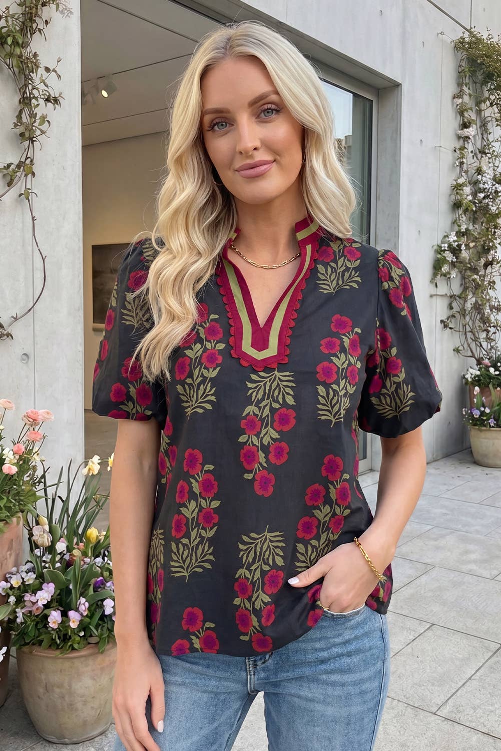 66DISCO - Floral Short Bubble Sleeve Contrast Plus Size Top (S-4X): Black / 3X