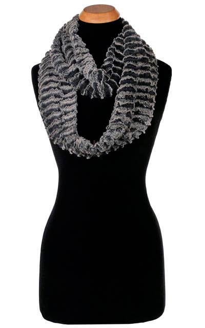 Infinity Scarf: Faux Fur 100% Polyester / Infinity Scarf / Highland in Skye