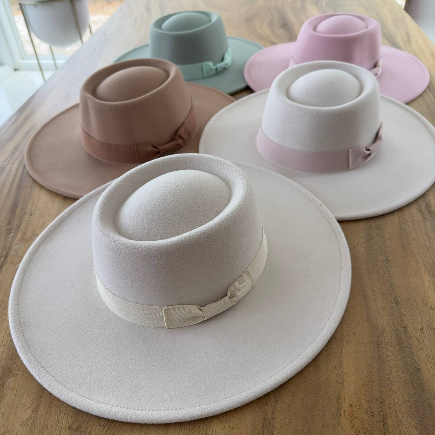 Bella Betty - Best seller !! Structured boater with wide brim  Grosgrain: BLACK / ONE SIZE