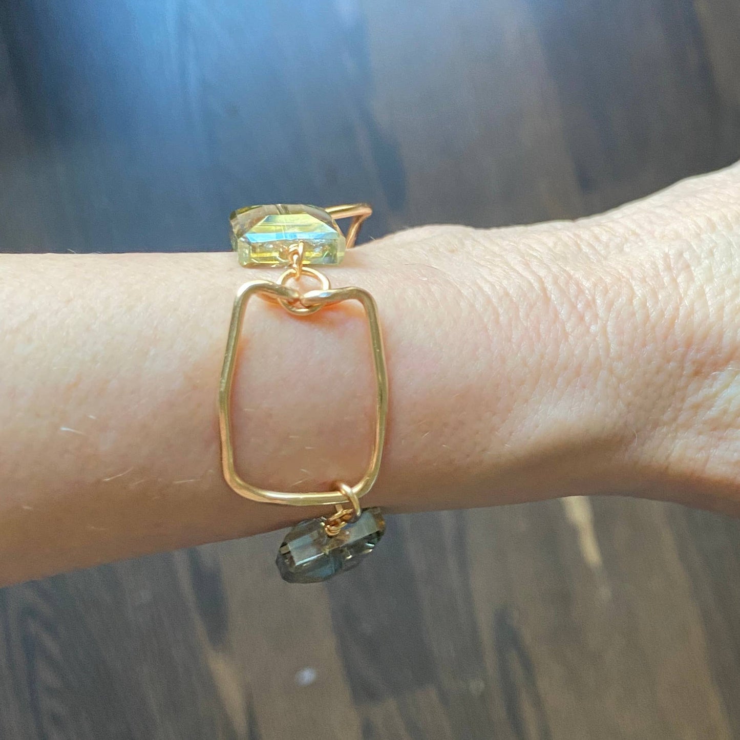 Marble Designs Jewelry - Crystal and Gold Link Bracelet: Champagne