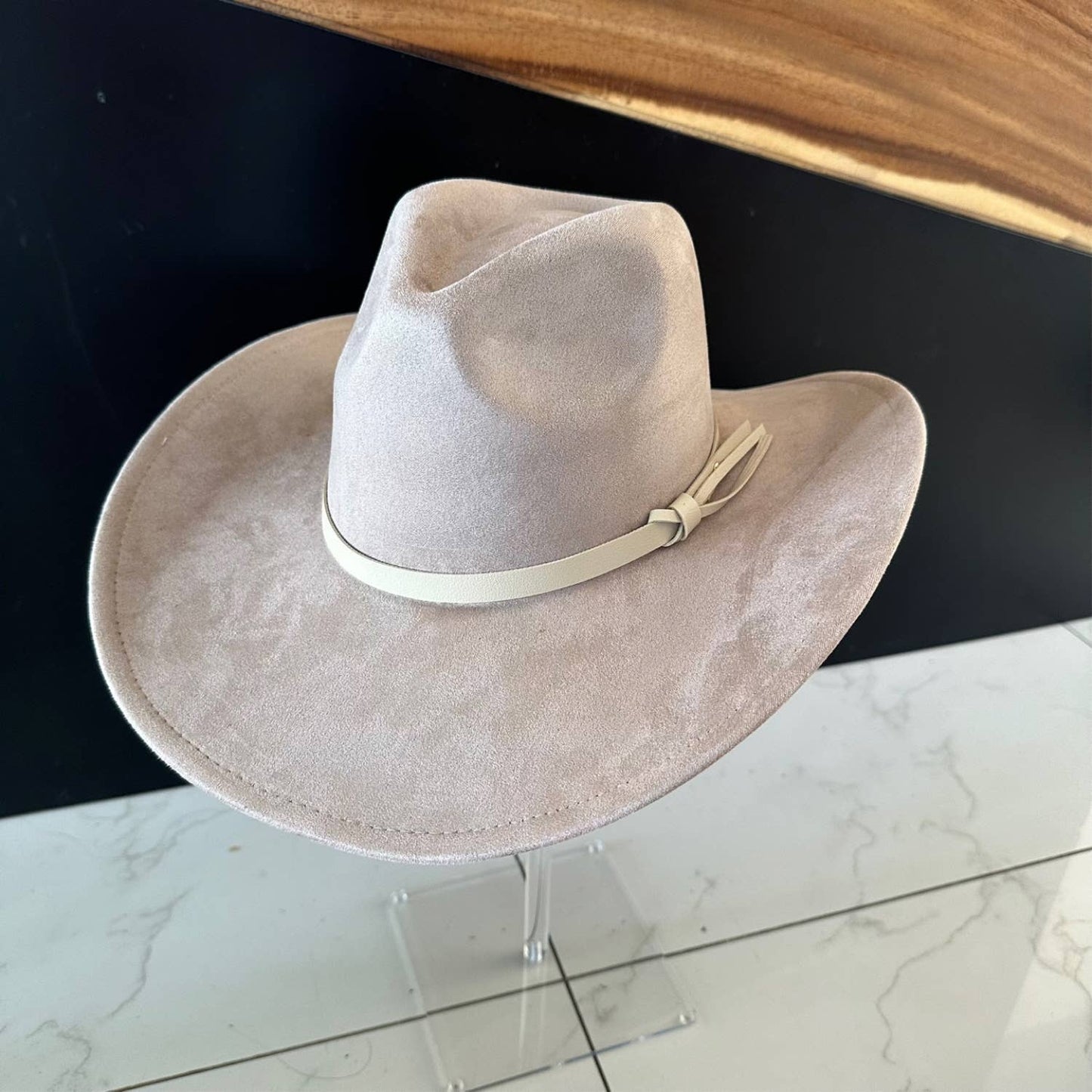 Queens INC - Fashion Vegan suede Cowboy hat  W/ Leather Belt: CAMEL / ONE SIZE