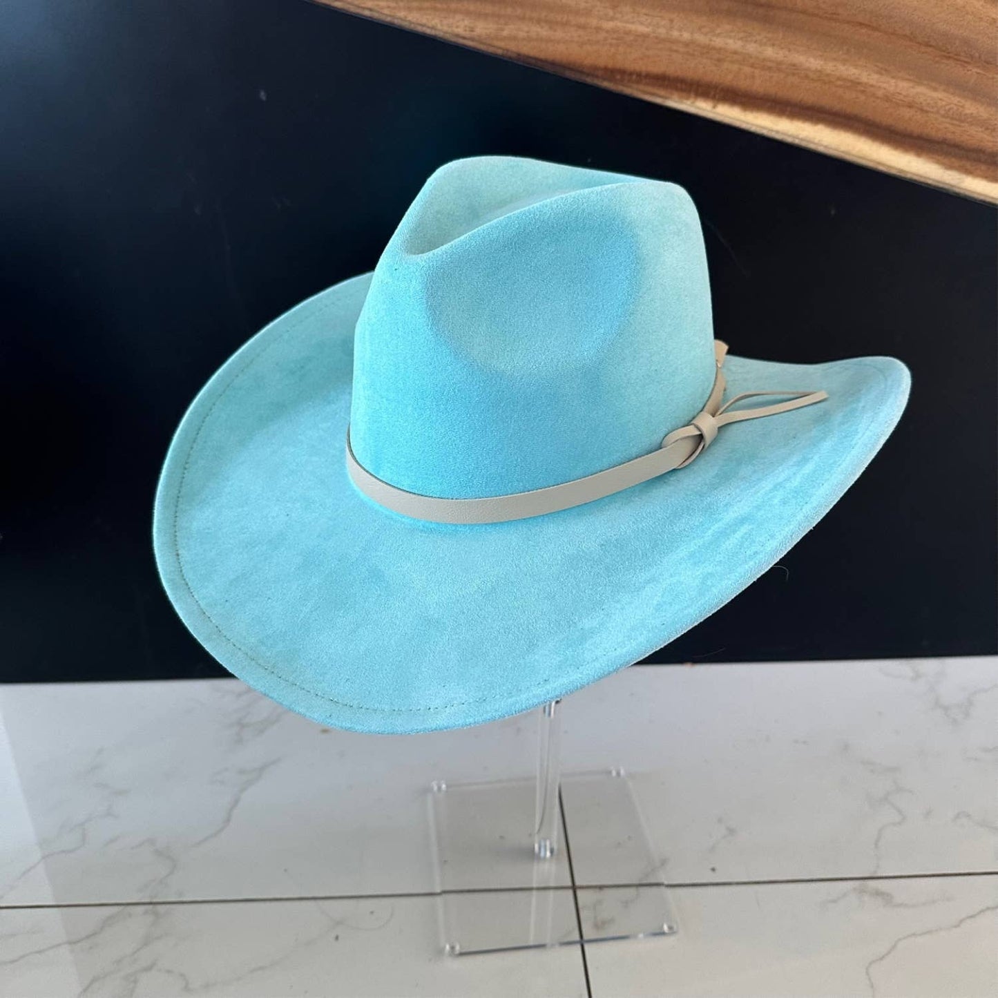 Queens INC - Fashion Vegan suede Cowboy hat  W/ Leather Belt: CAMEL / ONE SIZE