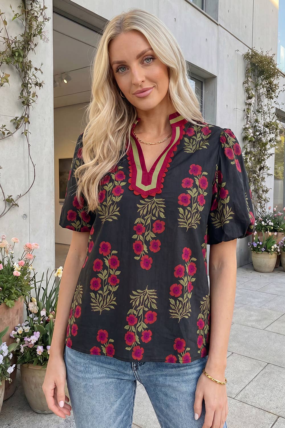 66DISCO - Floral Short Bubble Sleeve Contrast Plus Size Top (S-4X): Black / 2X
