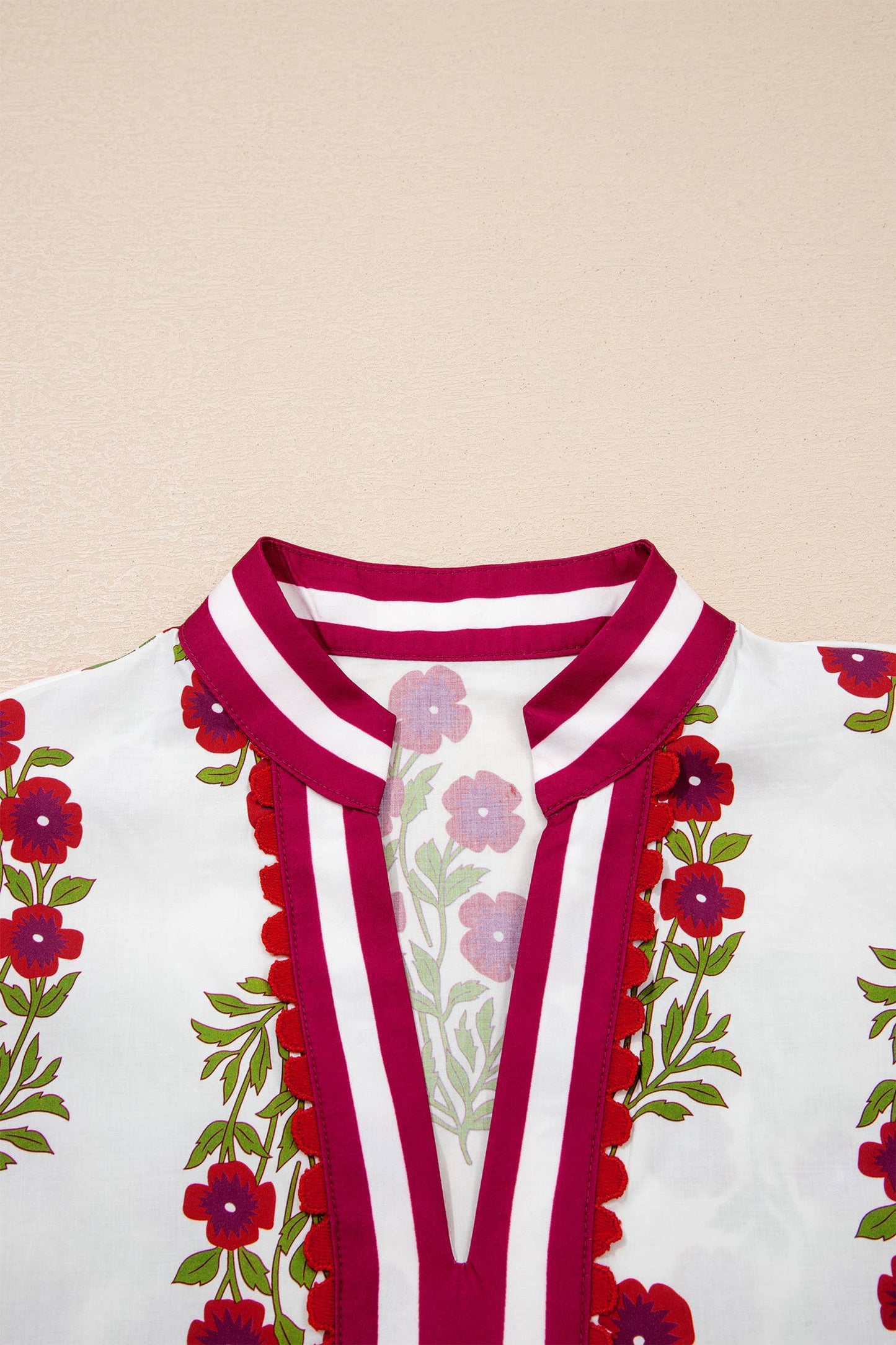 66DISCO - Floral Short Bubble Sleeve Contrast Plus Size Top (S-4X): Black / 3X