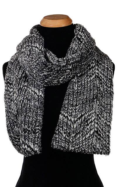 Classic Scarf: Faux Fur 100% Polyester / Classic Scarf / Carpathian Lynx