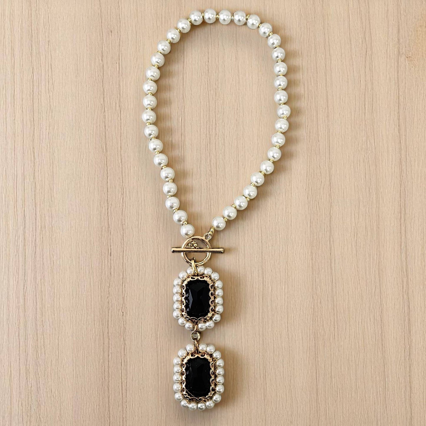 Bijoux Envie Statement Jewelry - Pearl Necklace | Jewel Tone Necklace | Toggle | Fall | Short