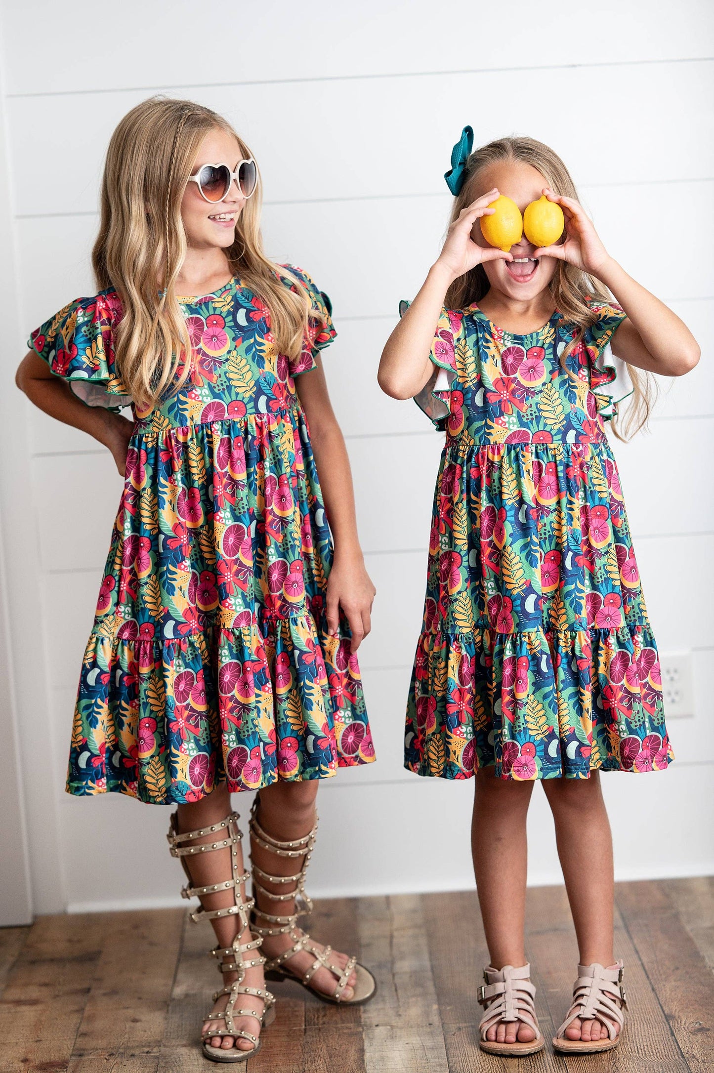 Oopsie Daisy - Kids Emmy Bold Tropical Flutter Sleeve Twirl Spring Dress: 10/12