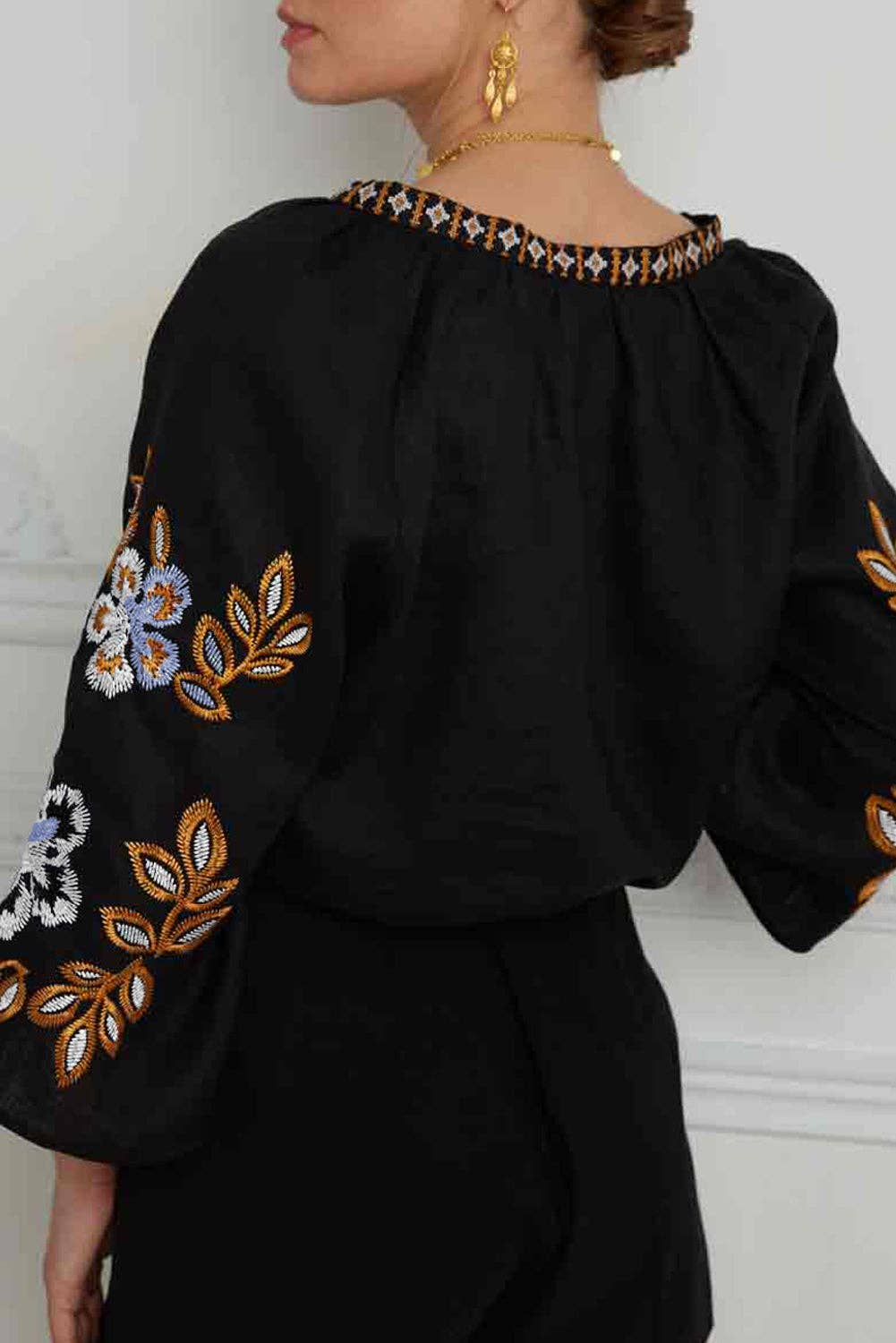FULL TIME PURCHASE - Bohemian Floral Embroidered V Neck Blouse: Black / XL