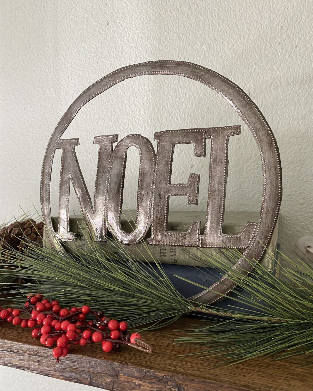 Noel Circle Metal Art