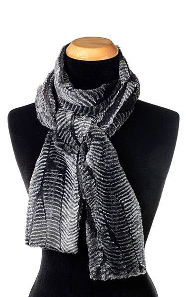 Classic Scarf: Faux Fur 100% Polyester / Classic Scarf / Carpathian Lynx