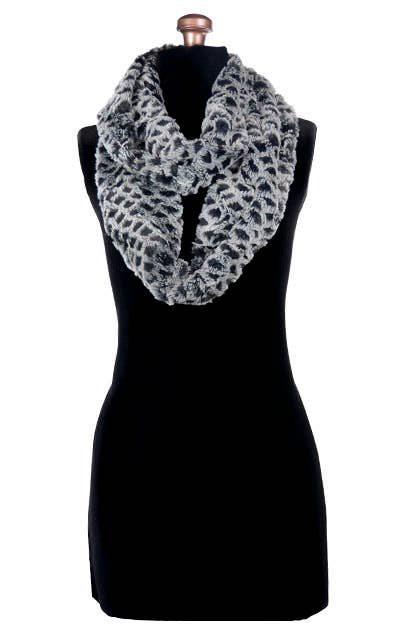Infinity Scarf: Faux Fur 100% Polyester / Infinity Scarf / Highland in Skye