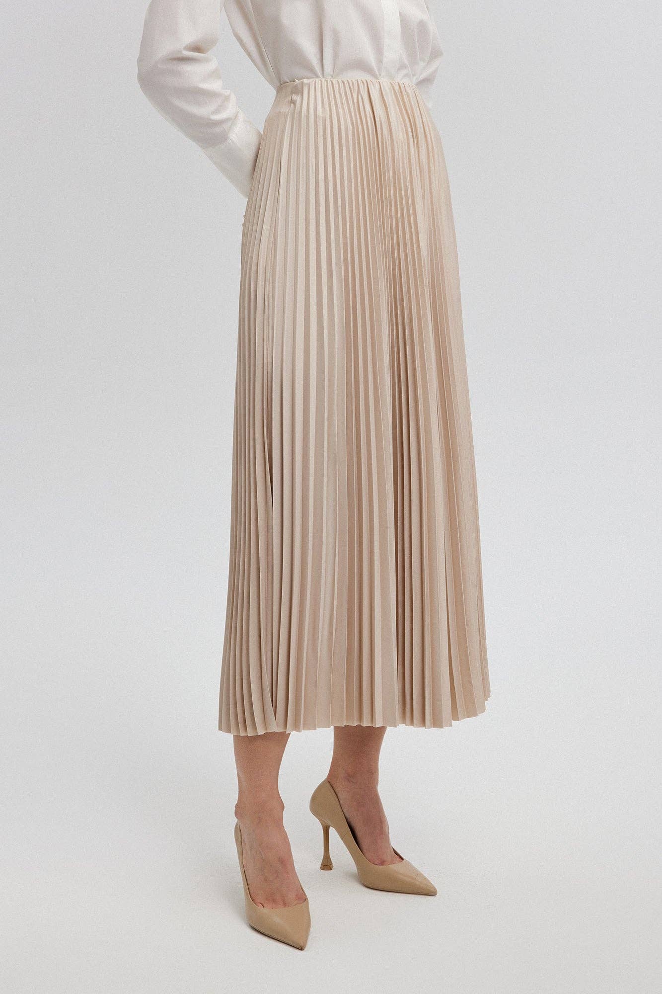 Touché Privé - PLEATED SKIRT - MAXI LENGTH, HIGH WAIST: Beige OS/2-12