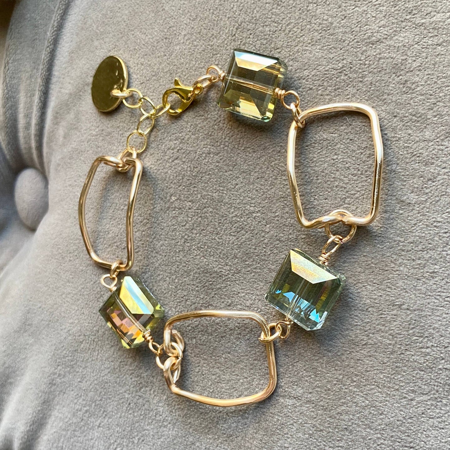 Marble Designs Jewelry - Crystal and Gold Link Bracelet: Champagne