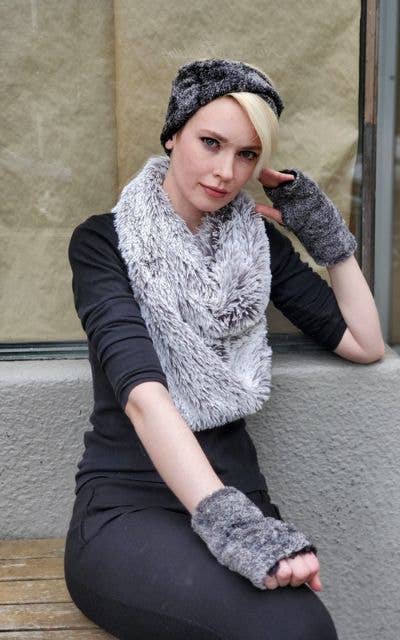 Infinity Scarf: Faux Fur 100% Polyester / Infinity Scarf / Highland in Skye