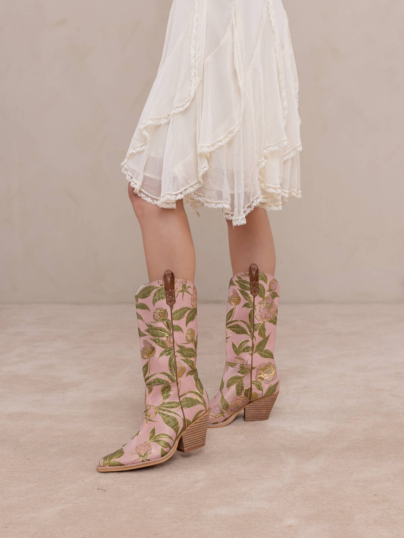 OASIS SOCIETY - The Tesha | Rose Garden Floral Cowboy Boot: ROSE GARDEN / 7