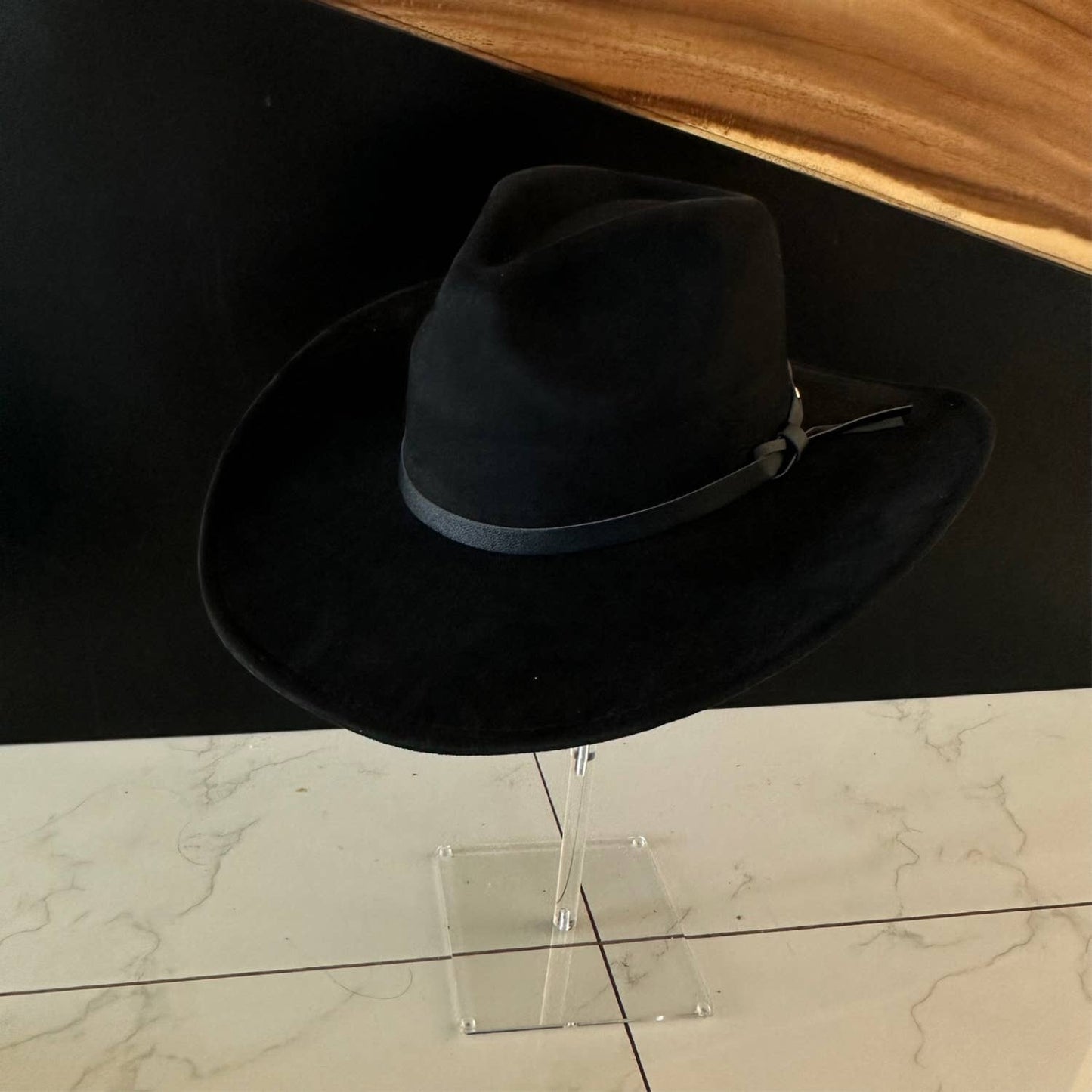 Queens INC - Fashion Vegan suede Cowboy hat  W/ Leather Belt: CAMEL / ONE SIZE