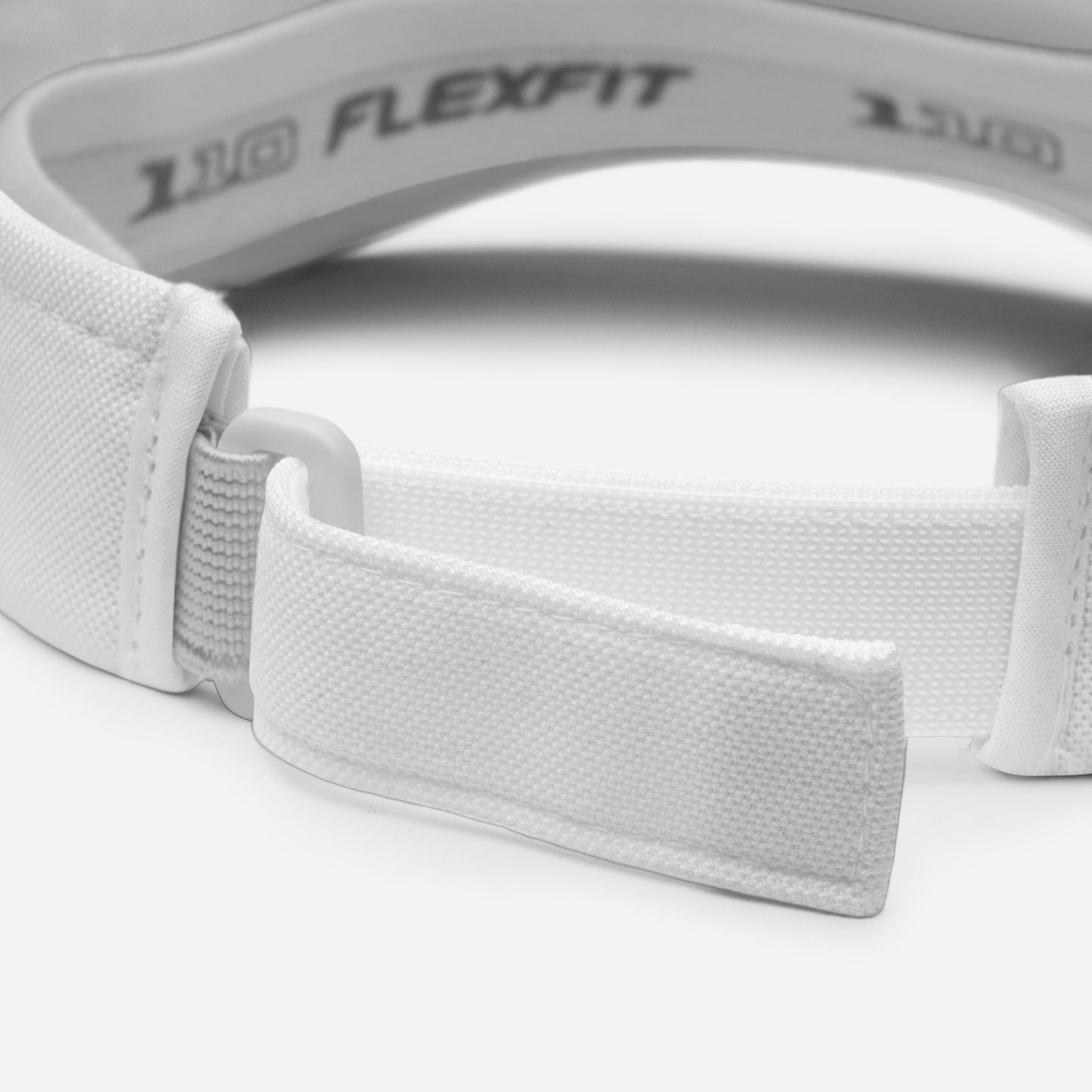 Embroidered Golf Flag Visor – Minimalist Women’s Golf Visor