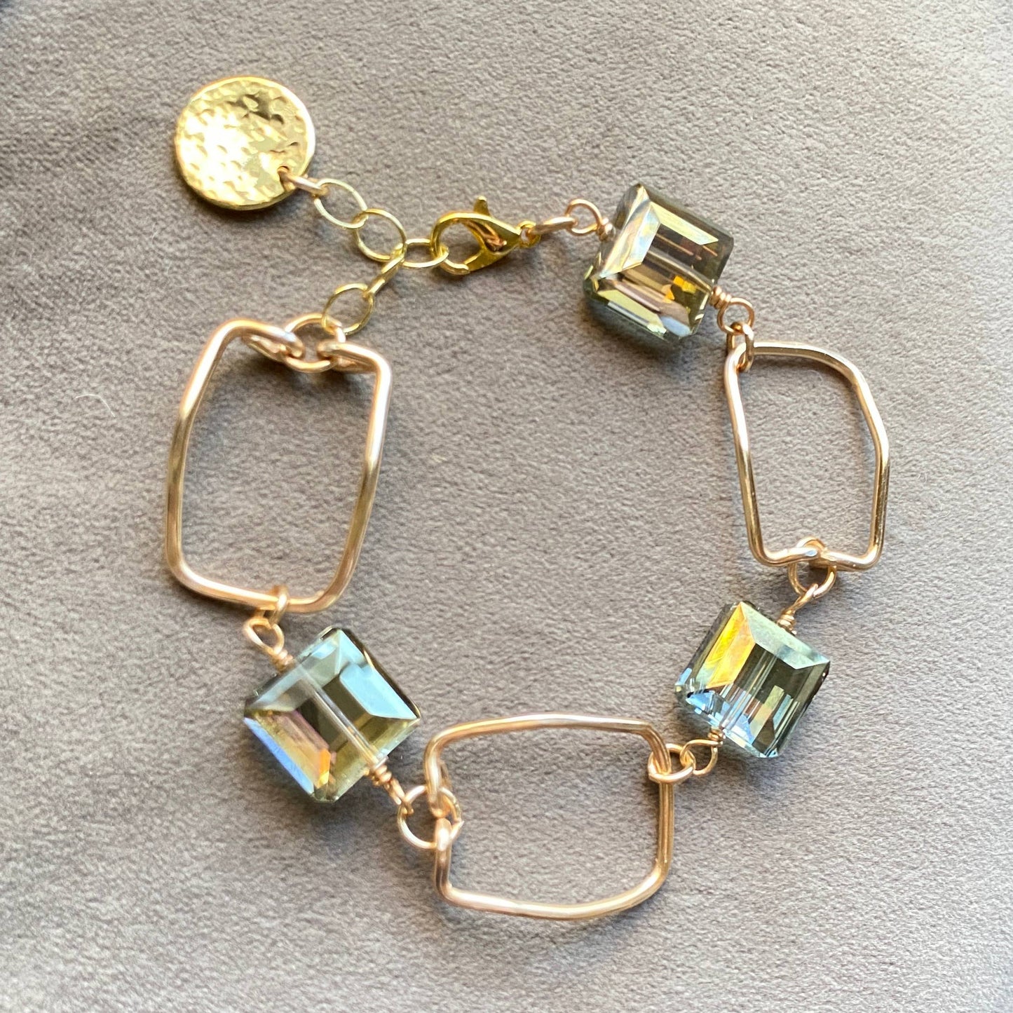 Marble Designs Jewelry - Crystal and Gold Link Bracelet: Champagne